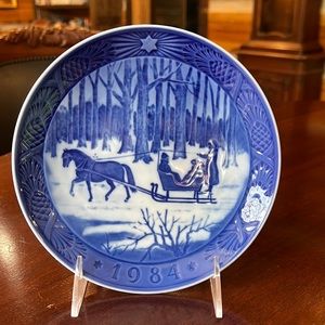 Royal Copenhagen Blue & White Annual Christmas Plate - 1984